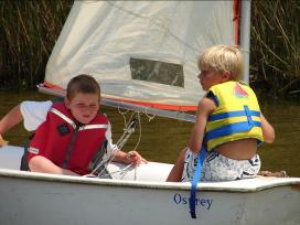 kids sailing in opti annapolis